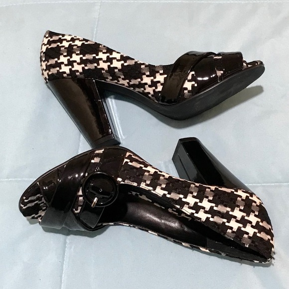 Rampage Houndstooth Chink Heels - Picture 3 of 5
